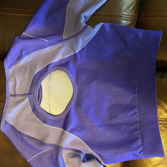 Gymshark Long Sleeve Crop Top - Picture 4 of 4